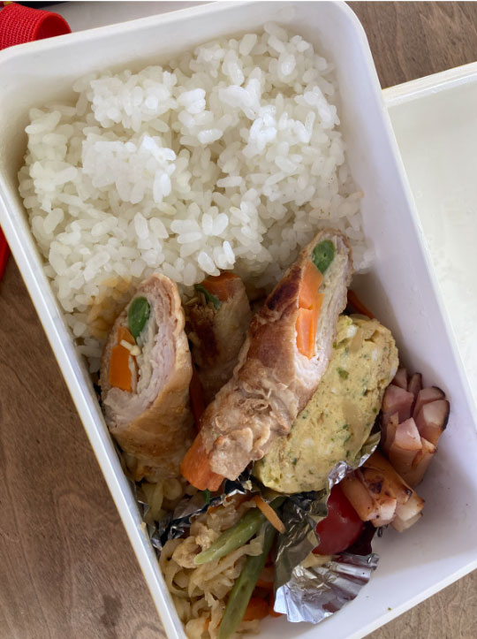 Takkiが作ってもらったお弁当　素朴なお弁当が1番応援を実感します